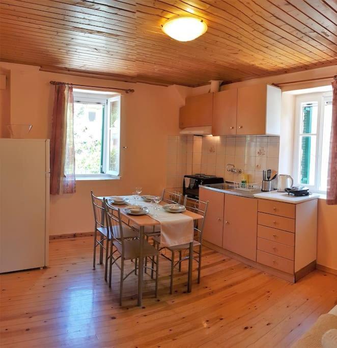 Lazaráta Karydia Apartments 4 Pers מראה חיצוני תמונה